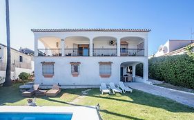 Beautiful 5 Bedroom Villa, Sea Views, Private Pool, Estepona Newly Refurbished